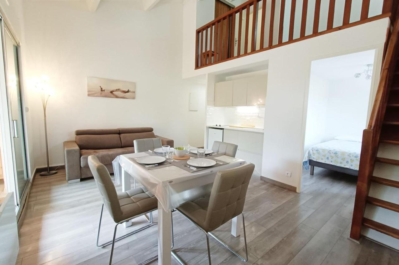 Spacious Sea View Apart At 50M From The Beach 邦多勒 外观 照片