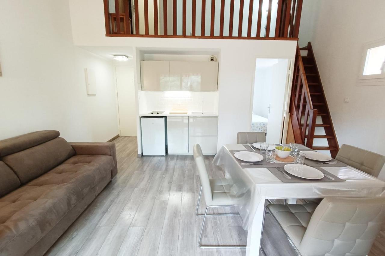 Spacious Sea View Apart At 50M From The Beach 邦多勒 外观 照片